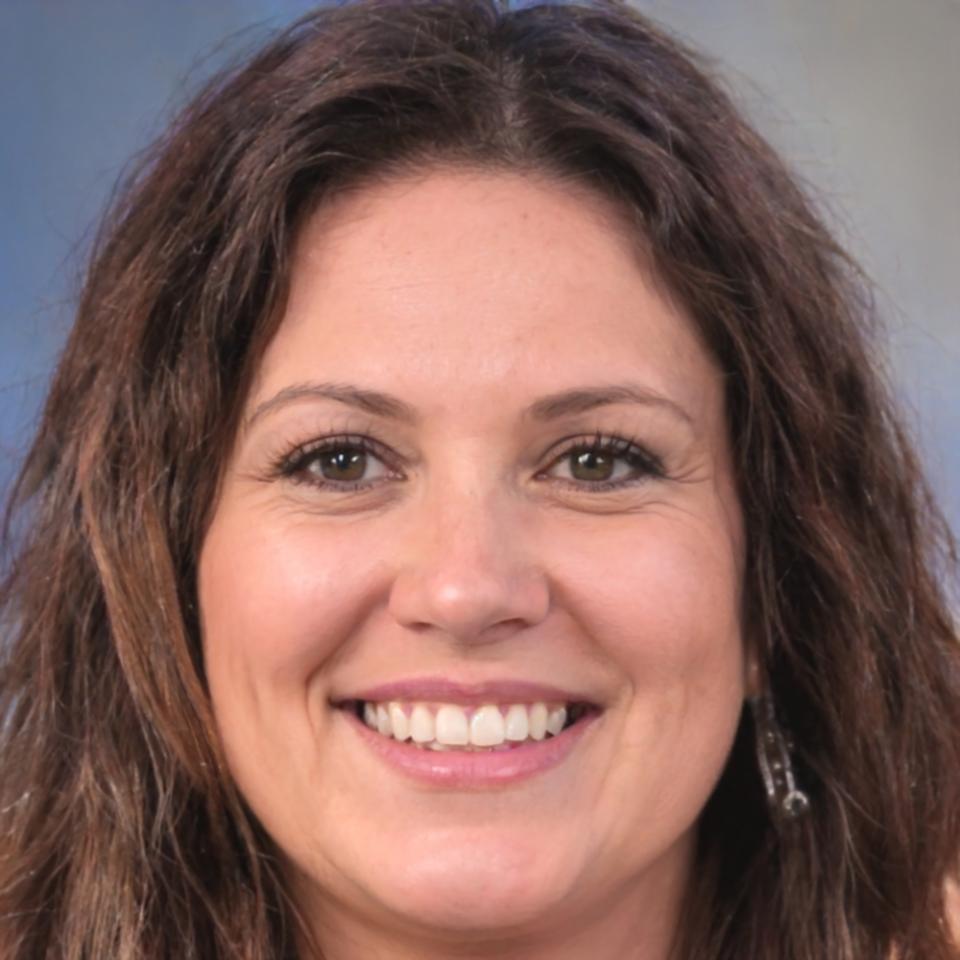 Portrait de Leïla Bertrand, experte en finances personnelles